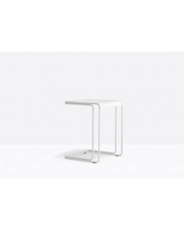 SIDE TABLE 5900